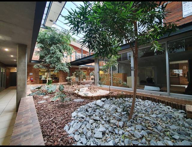 1,290M² OFFICE TO LET IN ACTIVIA PARK